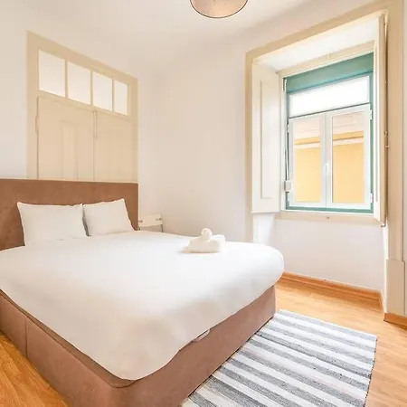 Guestready - Lively Retreat Near Praca Do Bocage Apartment