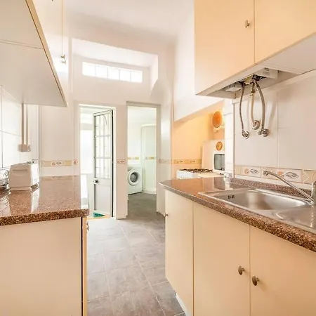 Apartment Guestready - Lively Retreat Near Praca Do Bocage Setubal