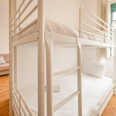 Guestready - Lively Retreat Near Praca Do Bocage Setubal